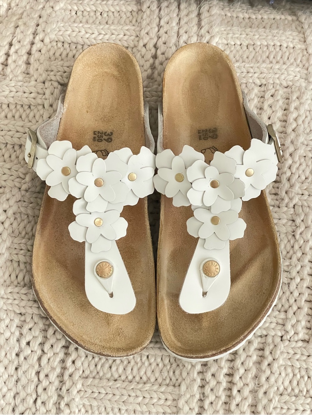 Birkenstock Gizeh Flowers White Sandals Size 39 Reg Width Boho Cottage